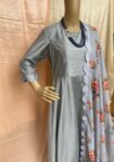 Anarkali with floral dupatta / anarkali suit set / anarkali dupatta USA / floral embroidery dupatta / Indian dresses / voggish / anarkali