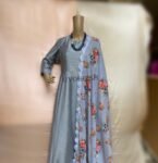 Anarkali with floral dupatta / anarkali suit set / anarkali dupatta USA / floral embroidery dupatta / Indian dresses / voggish / anarkali