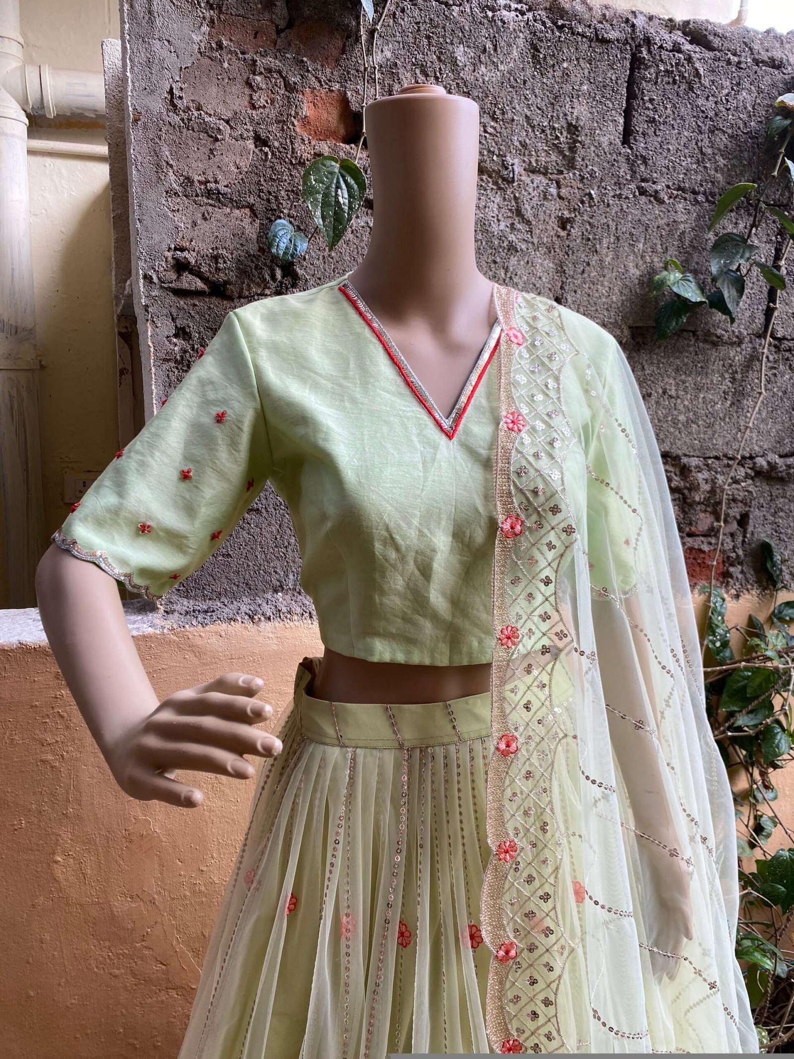 Women’s lehenga set / teen crop top lehenga / Indian crop top skirt USA / wedding lehenga USA /green lehenga skirt/voggish usa