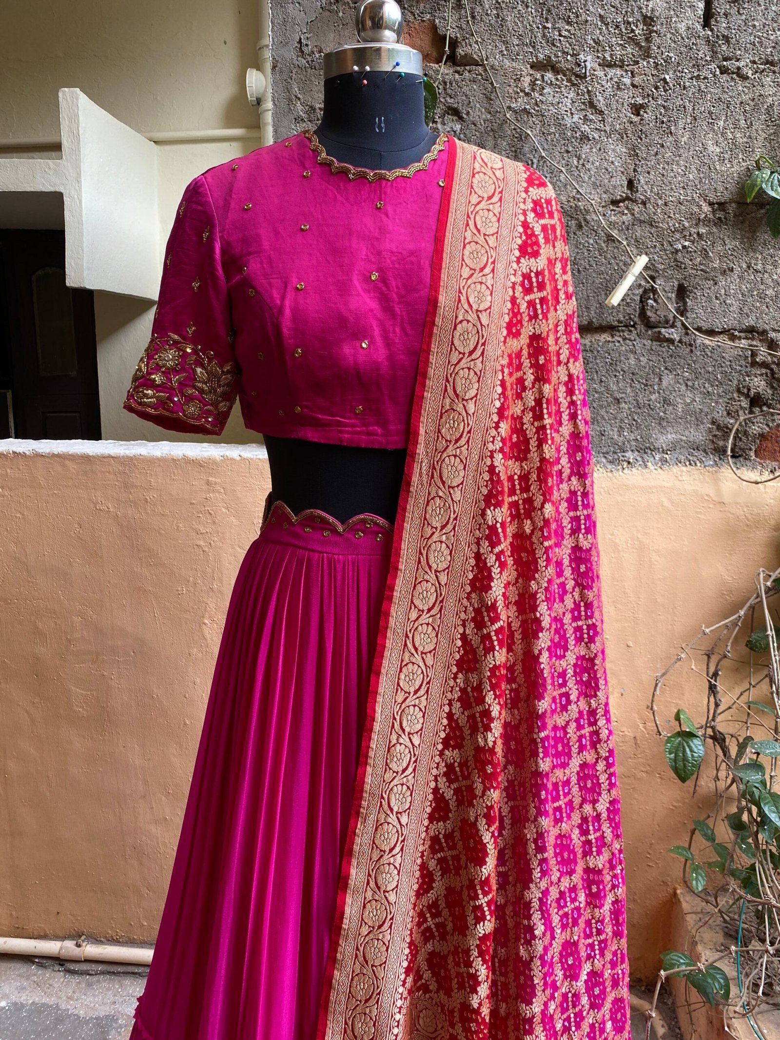 Women’s lehenga set / teen crop top lehenga / Indian crop top skirt USA / wedding lehenga USA /banarasi lehenga choli /voggish usa