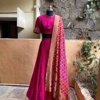Women’s lehenga set / teen crop top lehenga / Indian crop top skirt / wedding lehenga /banarasi lehenga choli /voggish