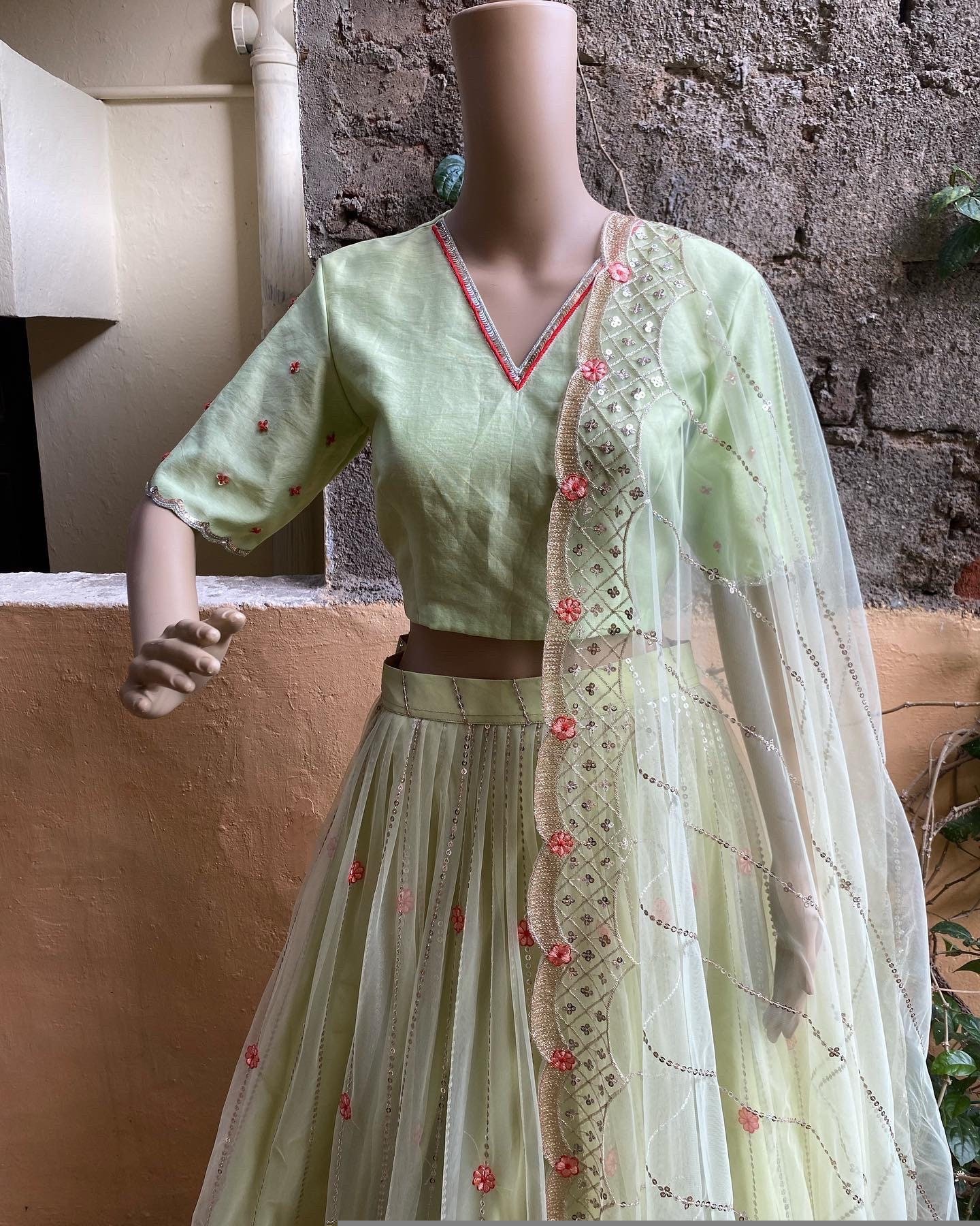 Women’s lehenga set / teen crop top lehenga / Indian crop top skirt USA / wedding lehenga USA /green lehenga skirt/voggish usa