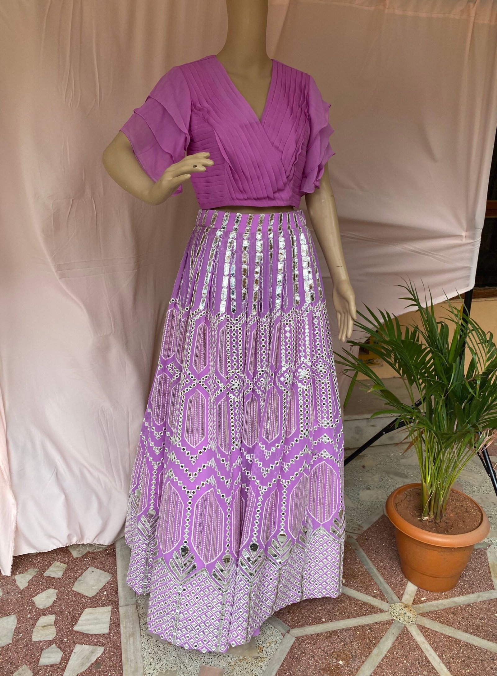 Women’s lehenga set / crop top lehenga / Heavy crop top skirt USA / wedding lehenga USA /sequin lehenga skirt/voggish