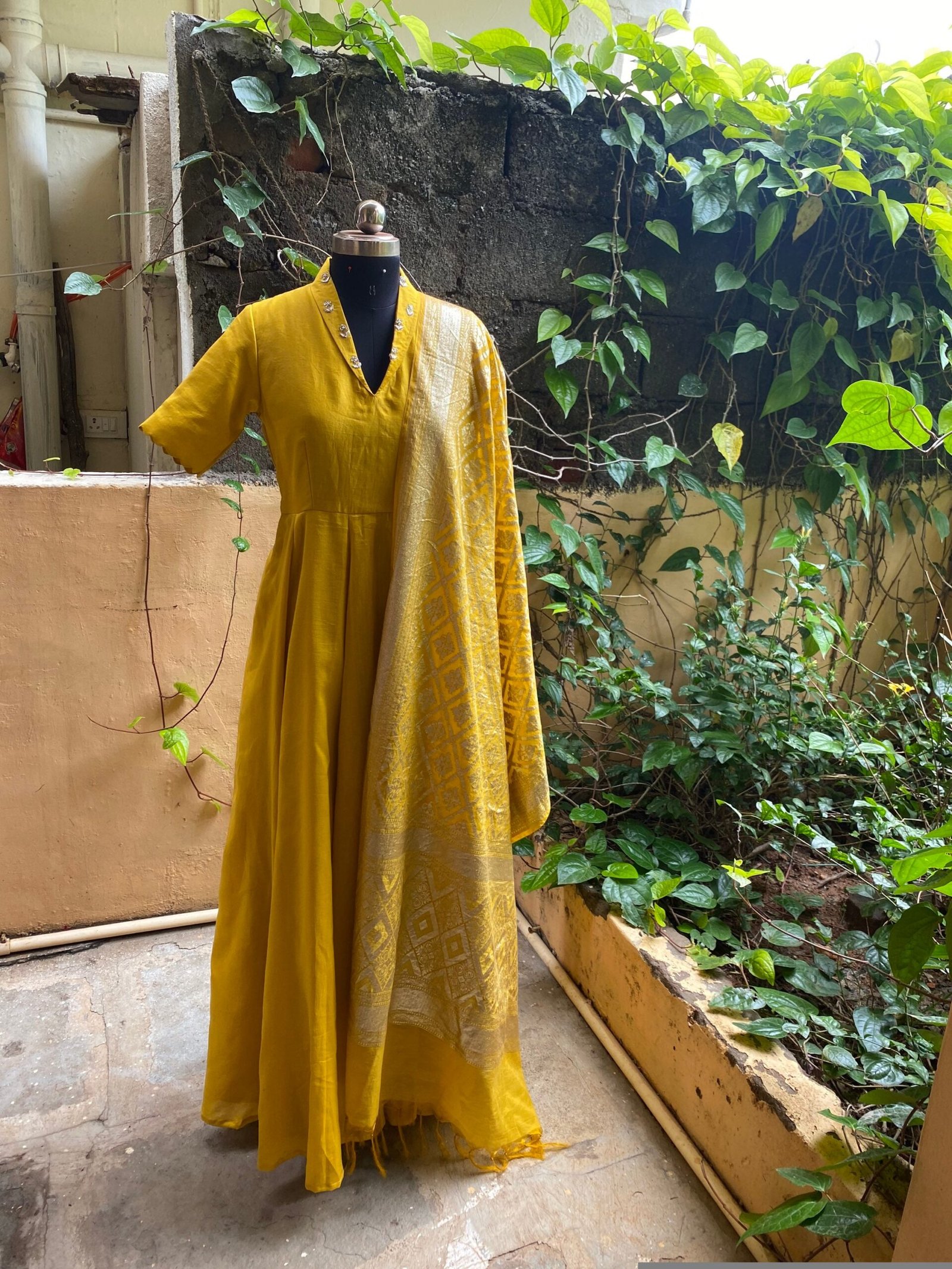 Anarkali with chanderi handloom dupatta / anarkali suit set / anarkali dupatta USA / yellow handloom dupatta / Indian dresses/ voggish USA