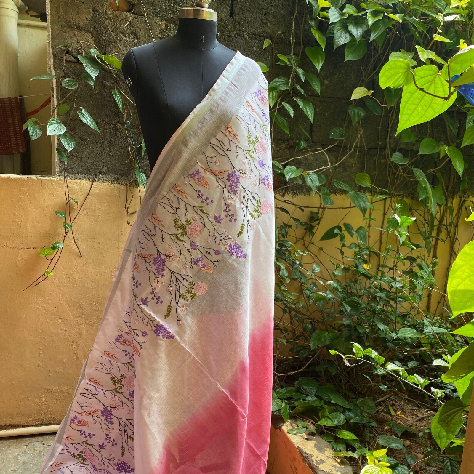 Pure linen saree with hand embroidered blouse / linen saree USA / saree with blouse set / soft saree / embroidered linen saree / sarees USA