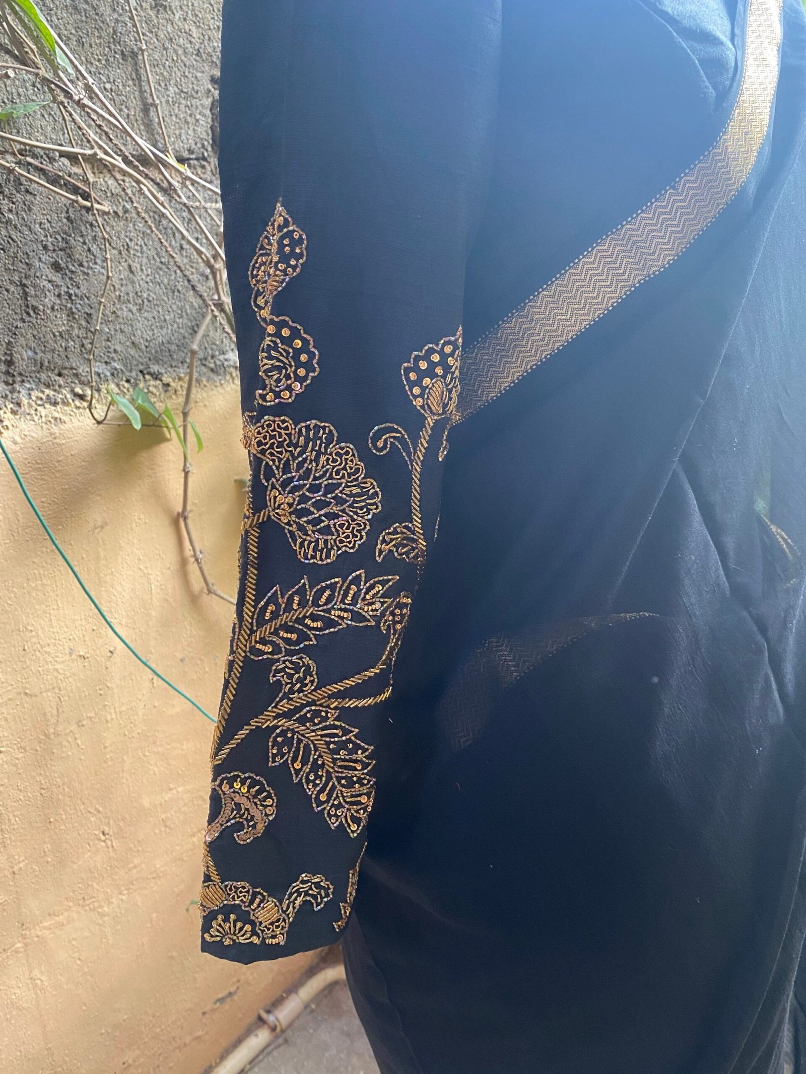 Pure handloom Maheshwari silk cotton saree/ sari with hand embroidered raw silk blouse / cotton silk saree with designer blouse /black saree