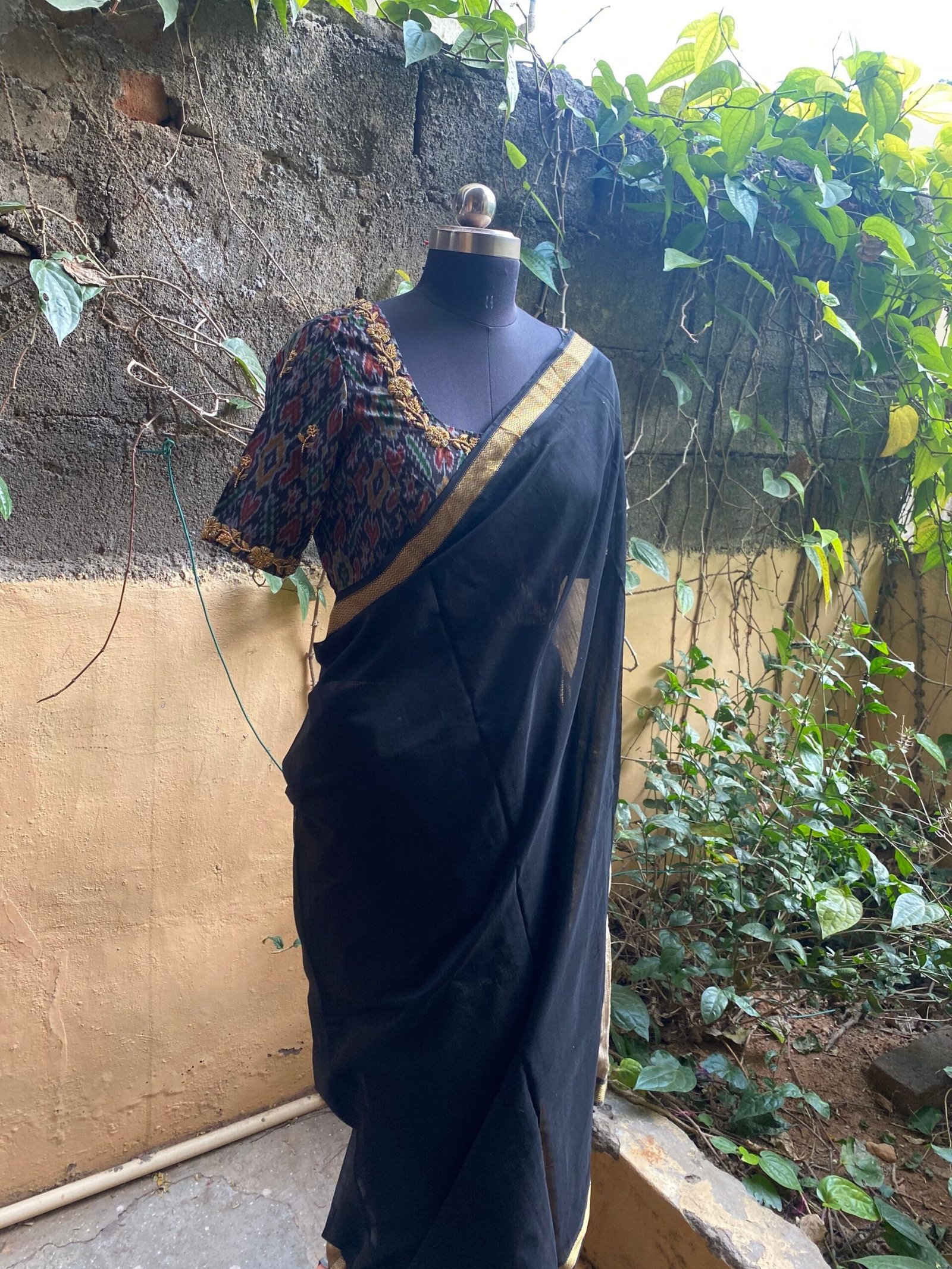 Pure handloom Maheshwari silk cotton saree/ sari with hand embroidered ikkat blouse / cotton silk saree with designer blouse /voggish usa
