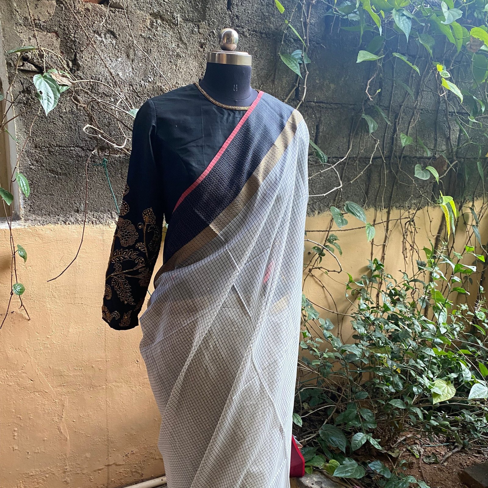 Pure handloom Maheshwari silk cotton saree/ sari with raw silk hand embroidered blouse / handloom saree with designer blouse /checks saree