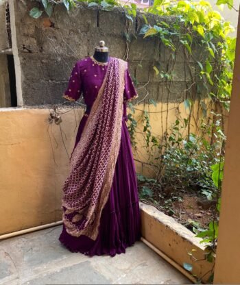 Women’s lehenga set / teen crop top lehenga / Indian crop top skirt / wedding lehenga /banarasi lehenga choli /voggish
