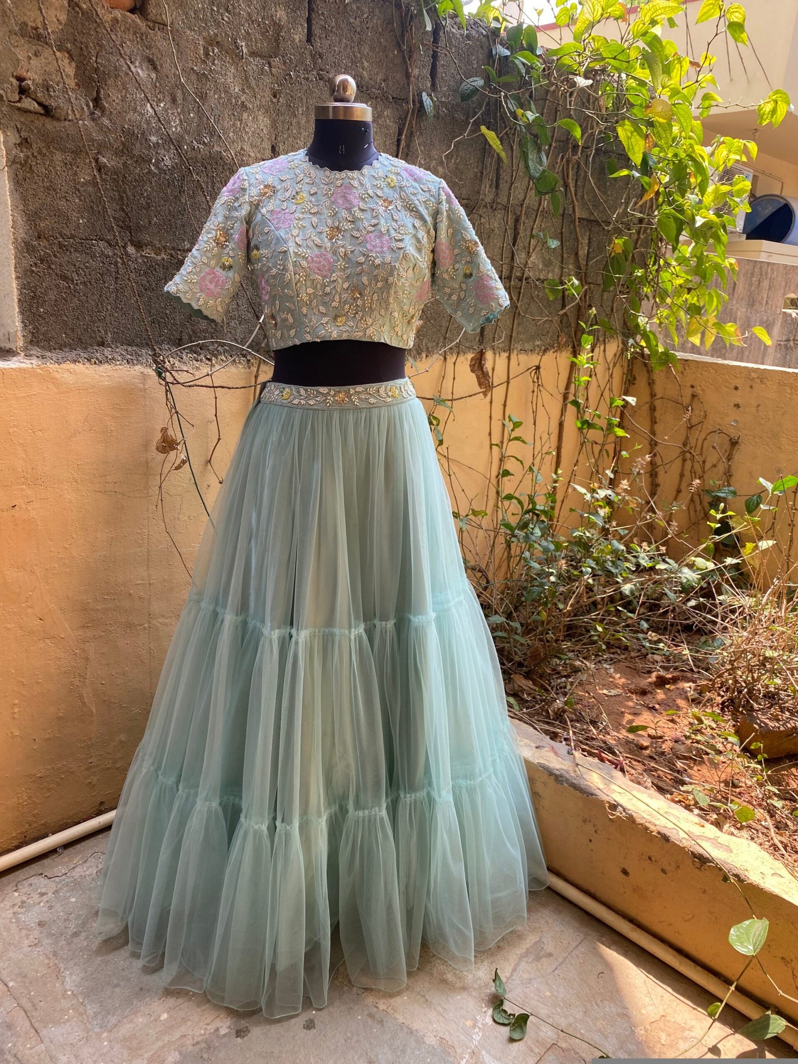 Women’s lehenga set / crop top lehenga / Indian crop top skirt USA / wedding lehenga USA /tulle silk skirt/voggish