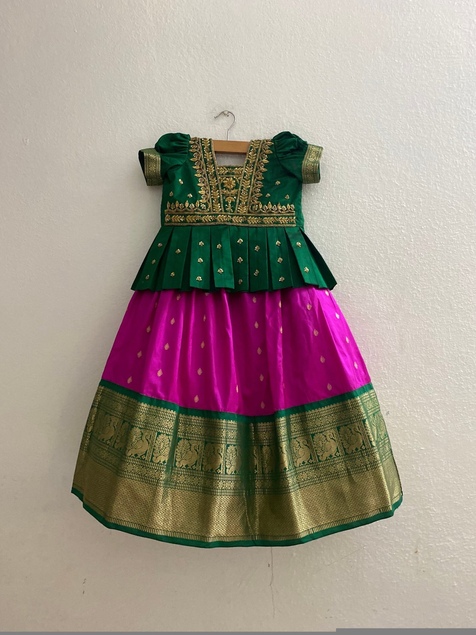Kids kanjeevaram lehenga set / kids pattu skirt set/ indian kids langa set / Girls indian lehenga choli / indian kids girls pattu pavadai
