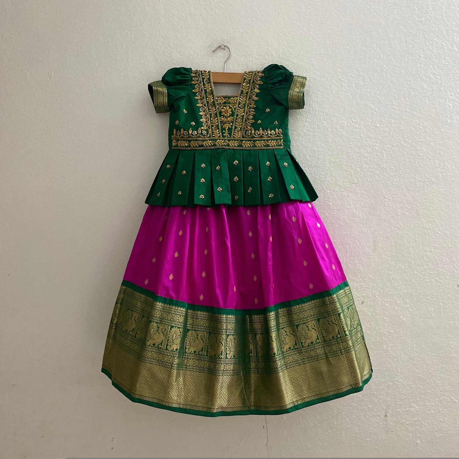 Kids kanjeevaram lehenga set / kids pattu skirt set/ indian kids langa set / Girls indian lehenga choli / indian kids girls pattu pavadai