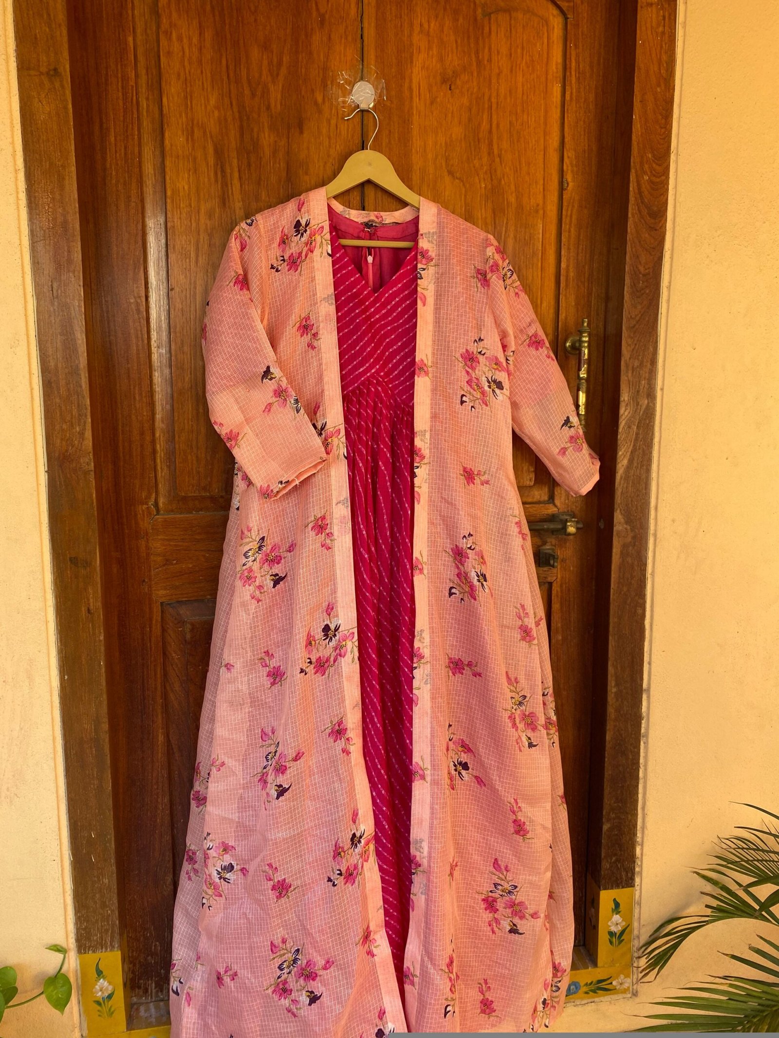 Pink lehriya Anarkali with floral long jacket / anarkali suit set / anarkali dupatta USA / Indian dresses/kurta with floral jacket shrug