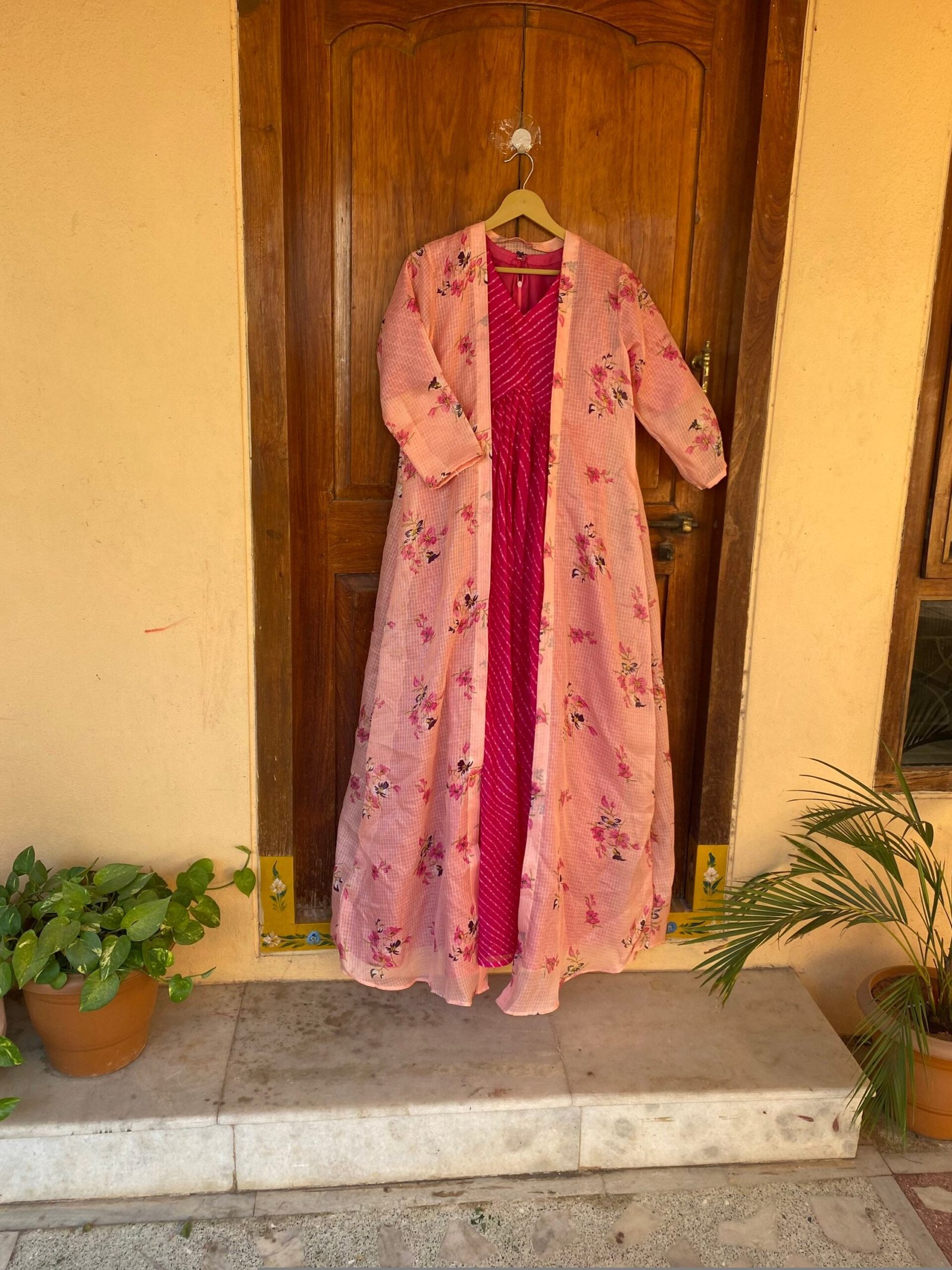 Pink lehriya Anarkali with floral long jacket / anarkali suit set / anarkali dupatta USA / Indian dresses/kurta with floral jacket shrug