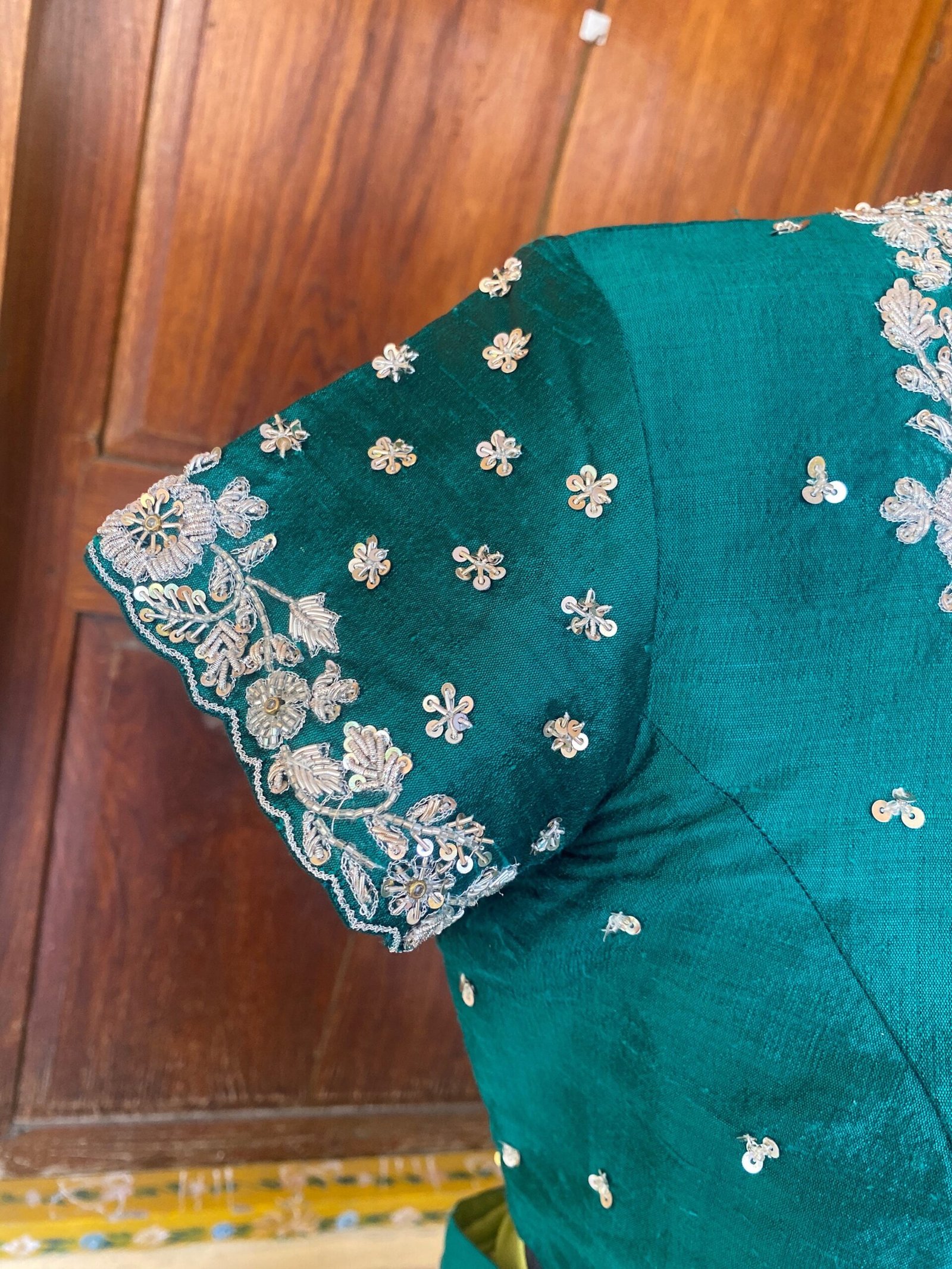 Green chiffon silk saree with hand Embroidered blouse | buti embroidered saree with ready blouse | sarees USA |green silk sare / saree belt