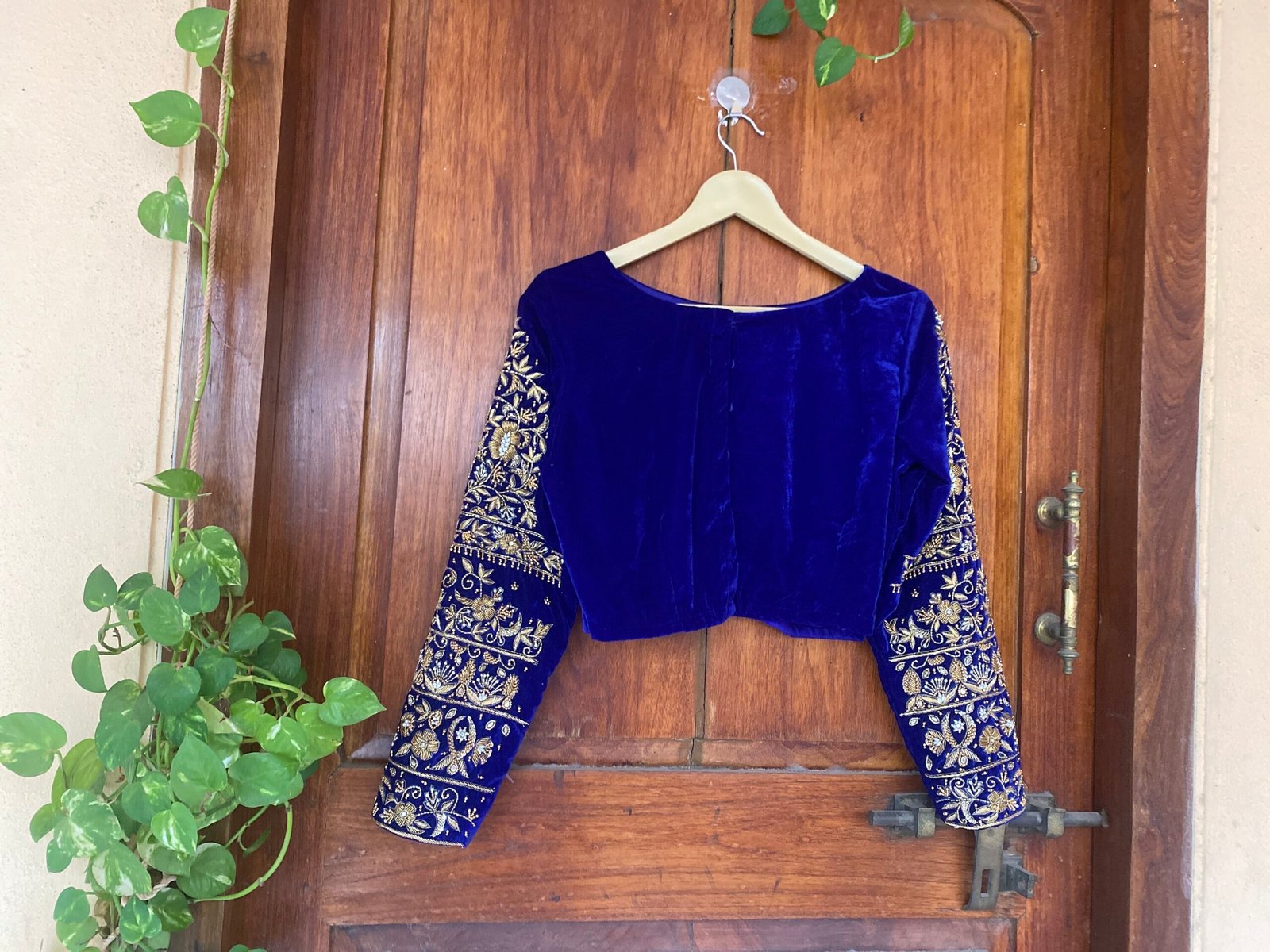 Royal blue hand embroidery blouse/velvet saree maggam blouse/velvet zardosi blouse / hand embroidered blouse/heavy maggam full sleeve blouse