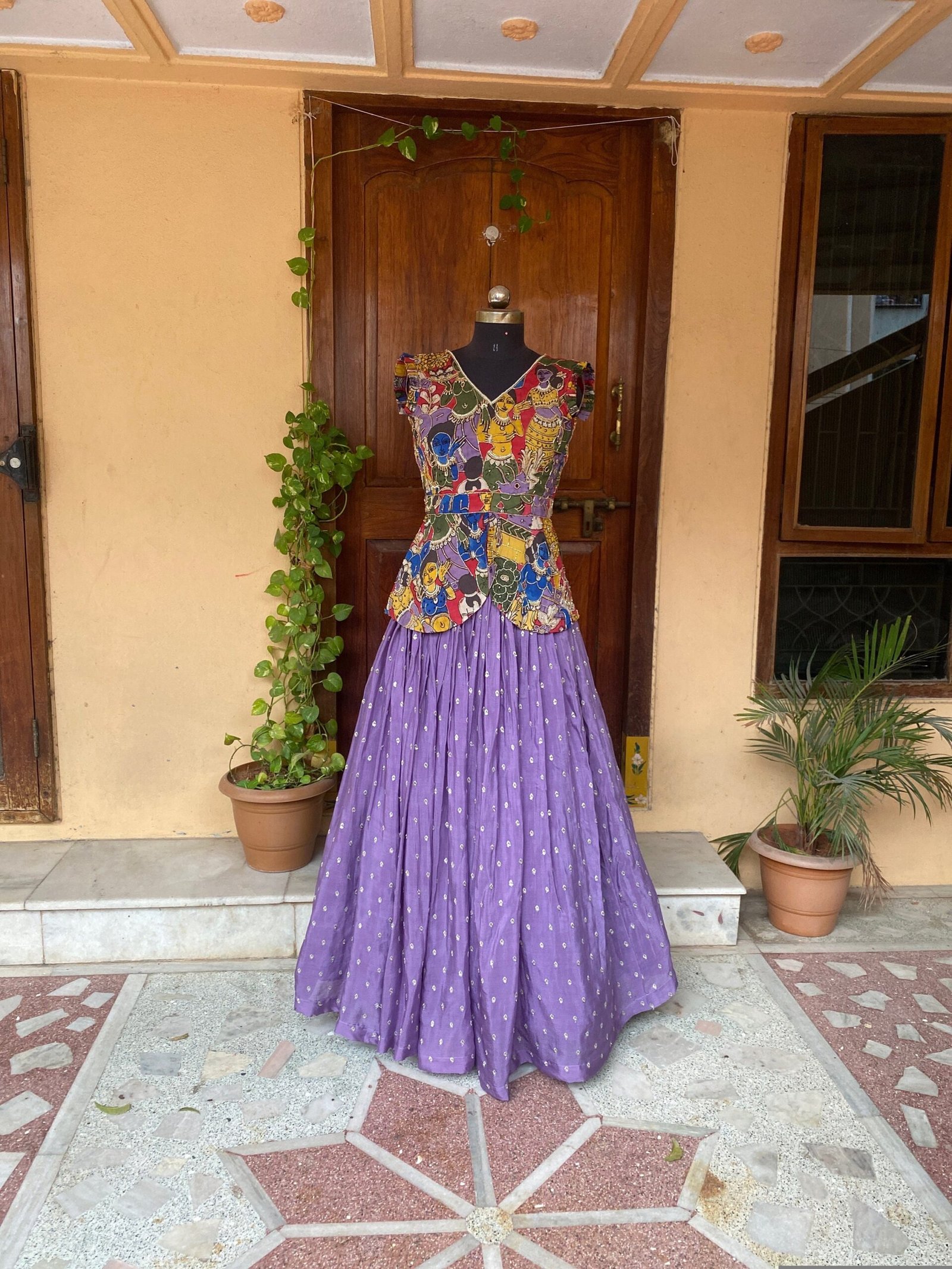 Women’s pure kalamkari lehenga set / crop top lehenga / Hand painted lehenga USA / wedding lehenga USA / kalamkarilehenga choli /voggish usa
