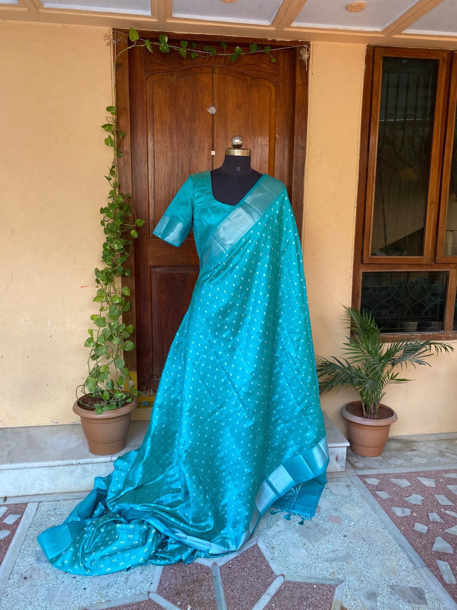 Soft green kanjeevaram silk saree|traditional silk saree with blouse|green silk saree|simple saree|sarees USA|saree with stitched blouse
