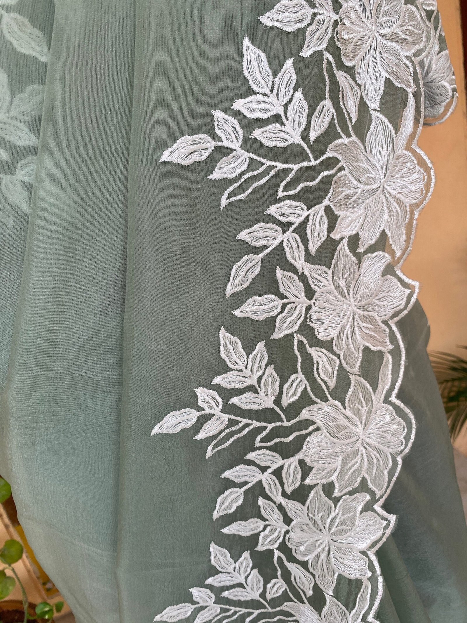 Embroidery organza saree | floral chikan organza silk saree with blouse |green silk saree | mehendi outfit |sarees USA|organza saree blouse