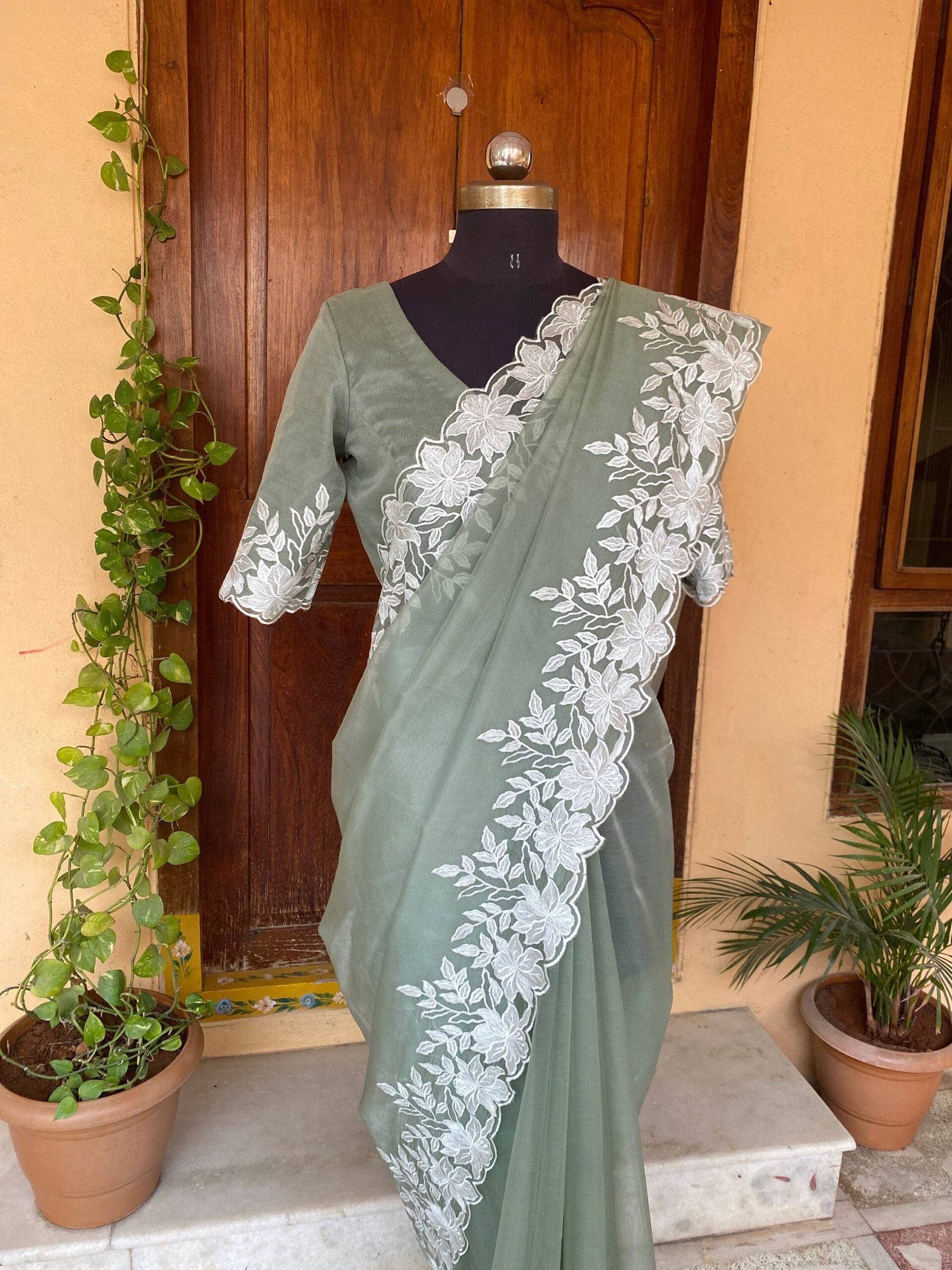 Embroidery organza saree | floral chikan organza silk saree with blouse |green silk saree | mehendi outfit |sarees USA|organza saree blouse