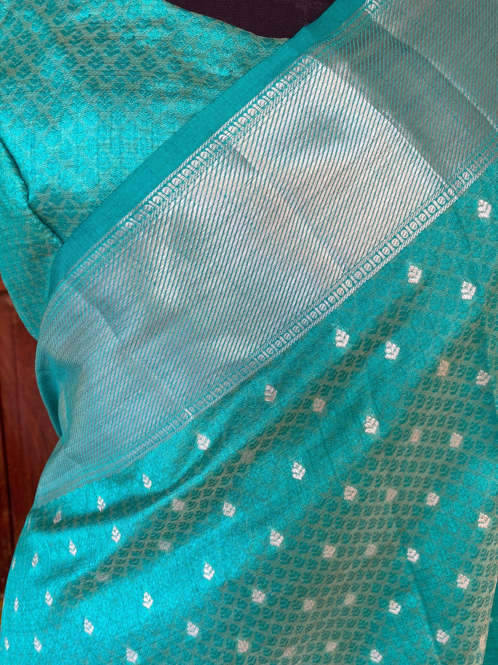 Soft green kanjeevaram silk saree|traditional silk saree with blouse|green silk saree|simple saree|sarees USA|saree with stitched blouse