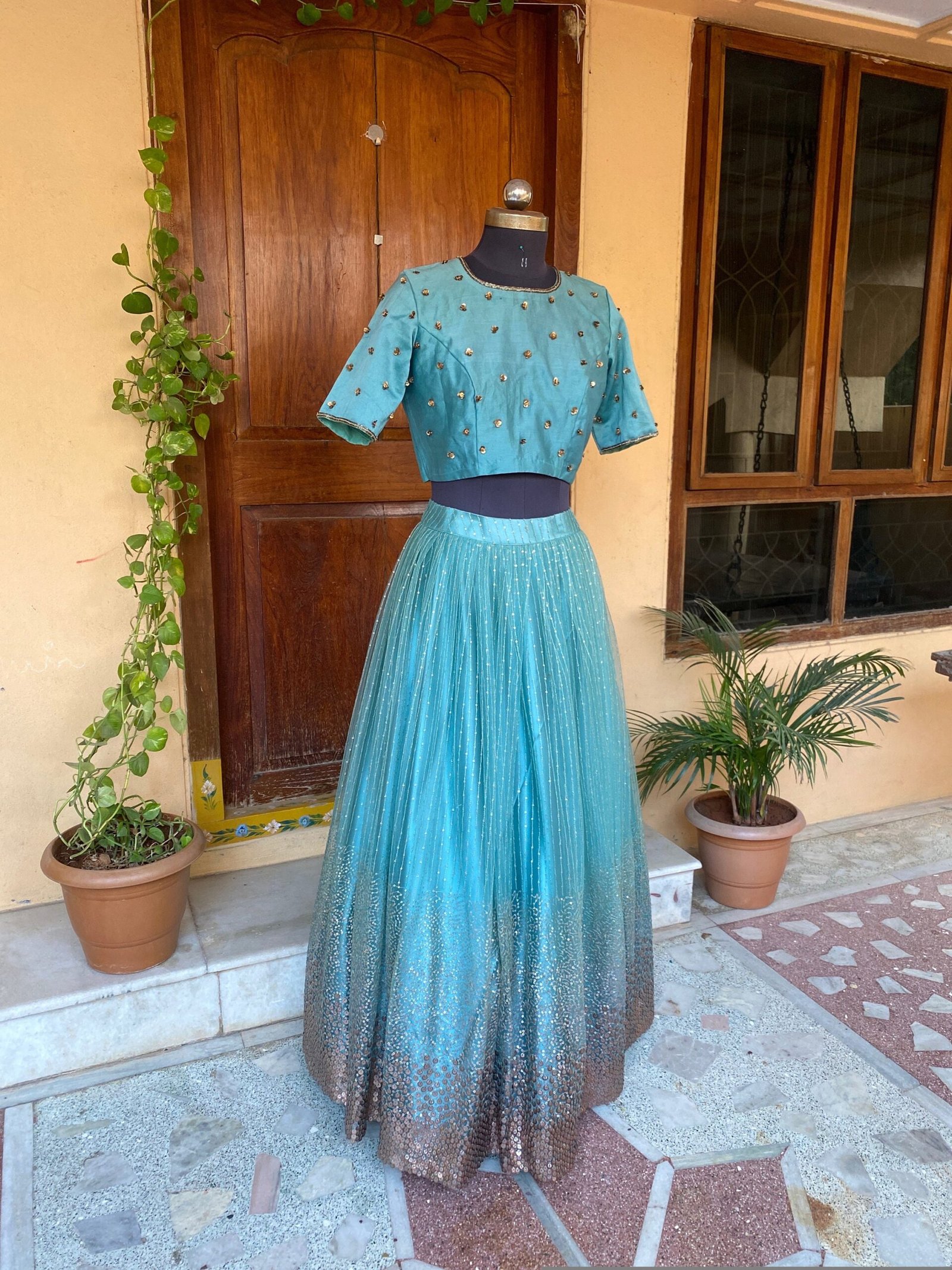 Women’s lehenga set/blue crop top lehenga/Indian crop top skirt USA/wedding lehenga choli USA/ sequin lehenga skirt with ruffle dupatta usa