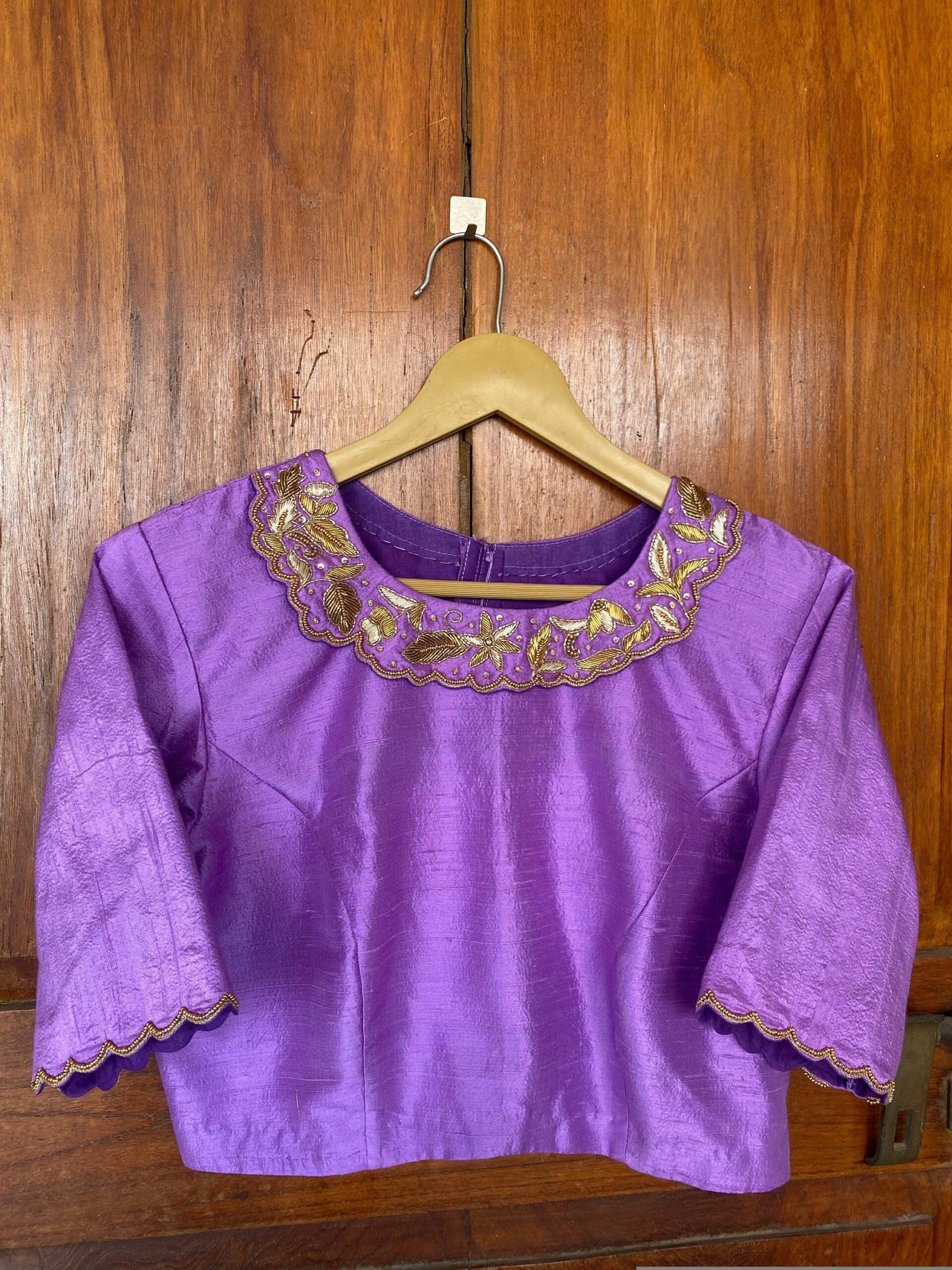 Lavender collar hand embroidery blouse/saree maggam work blouse/collar saree blouse/hand embroidered blouse/lavender ready made blouse