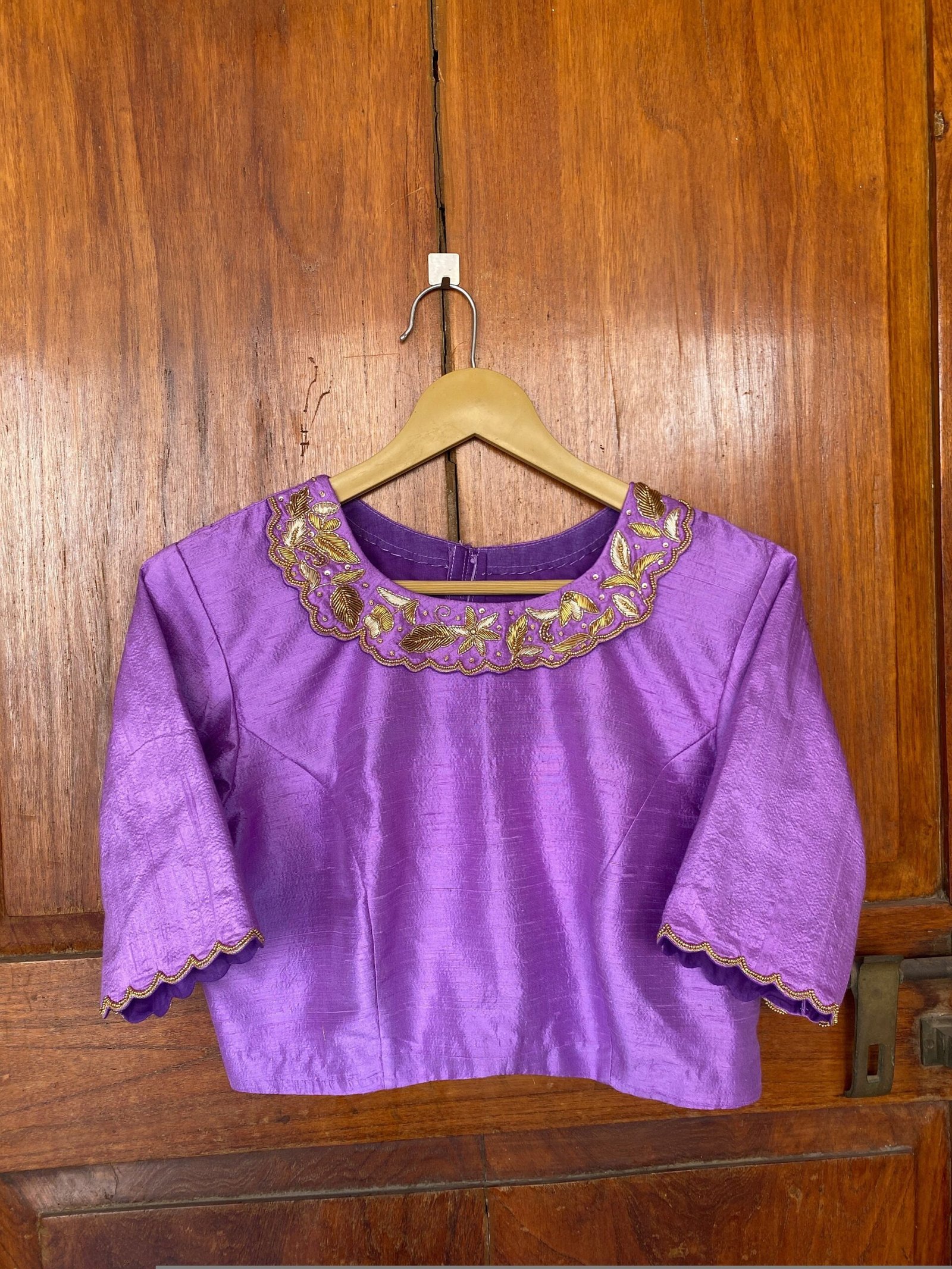 Lavender collar hand embroidery blouse/saree maggam work blouse/collar saree blouse/hand embroidered blouse/lavender ready made blouse
