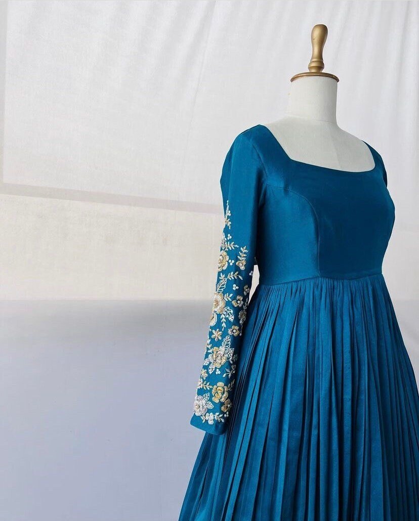 Anarkali suit usa / anarkali kurta full sleeve/ blue full sleeve anarkali dress/embroidered anarkali/Indian dresses / voggish / anarkali usa