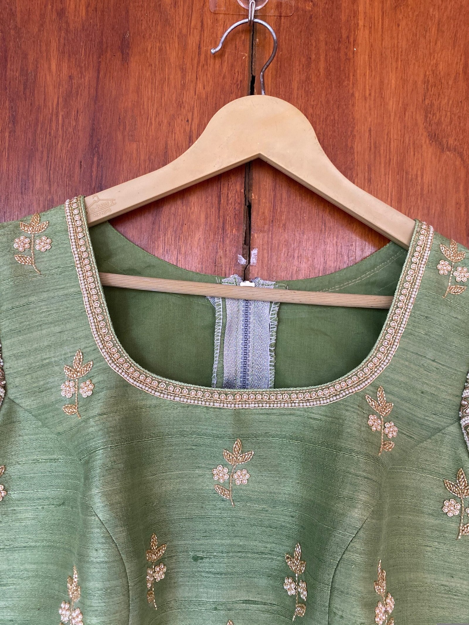Pure silk hand embroidery blouse/saree maggam blouse /light green saree blouse/hand embroidered blouse/pista green ready made blouse zardosi