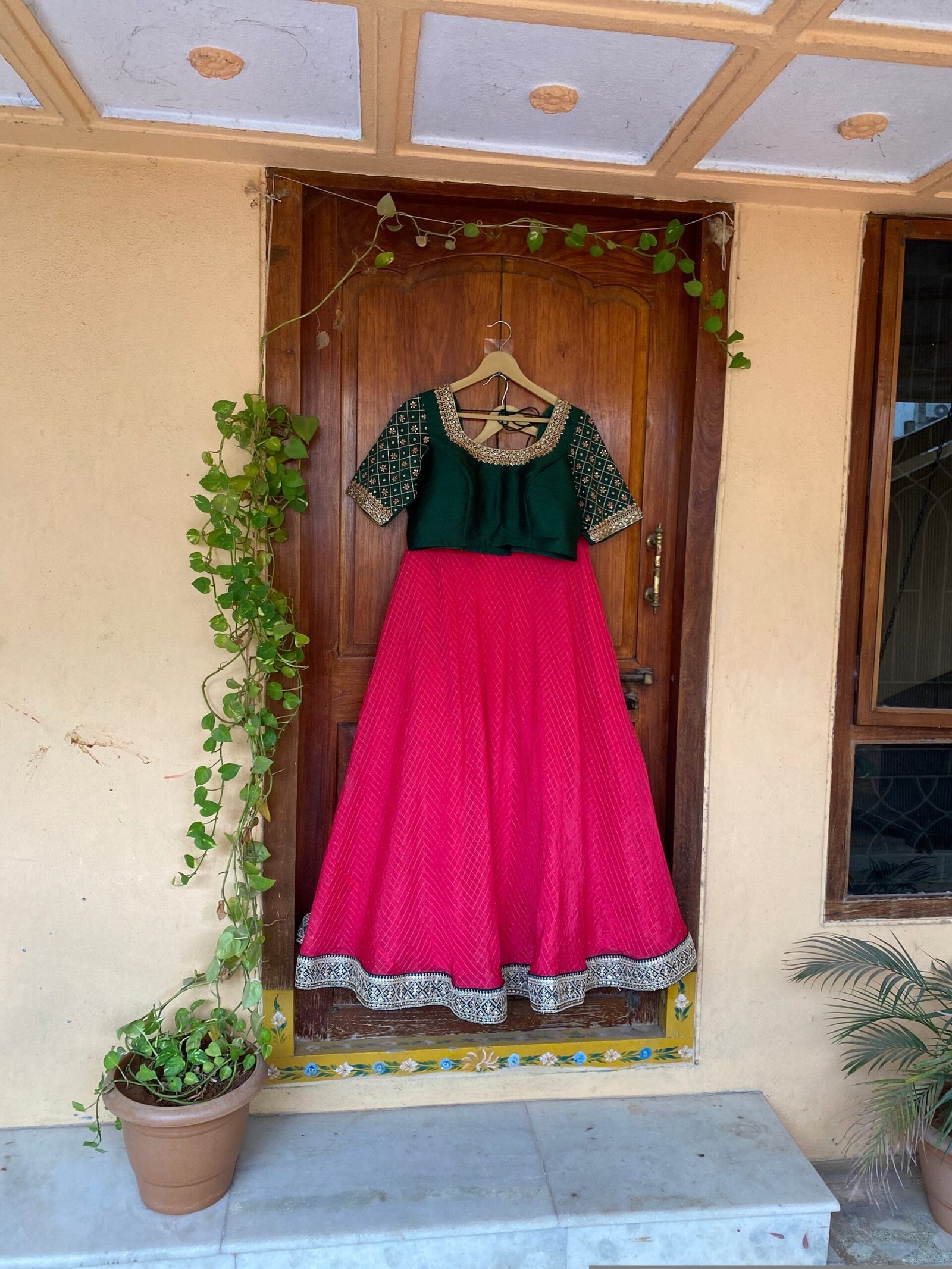 Wedding lehenga choli/crop top lehenga/teen lehenga/ bridal lehenga/ Indian half saree/juniors lehenga/ kids lehenga USA/ voggish