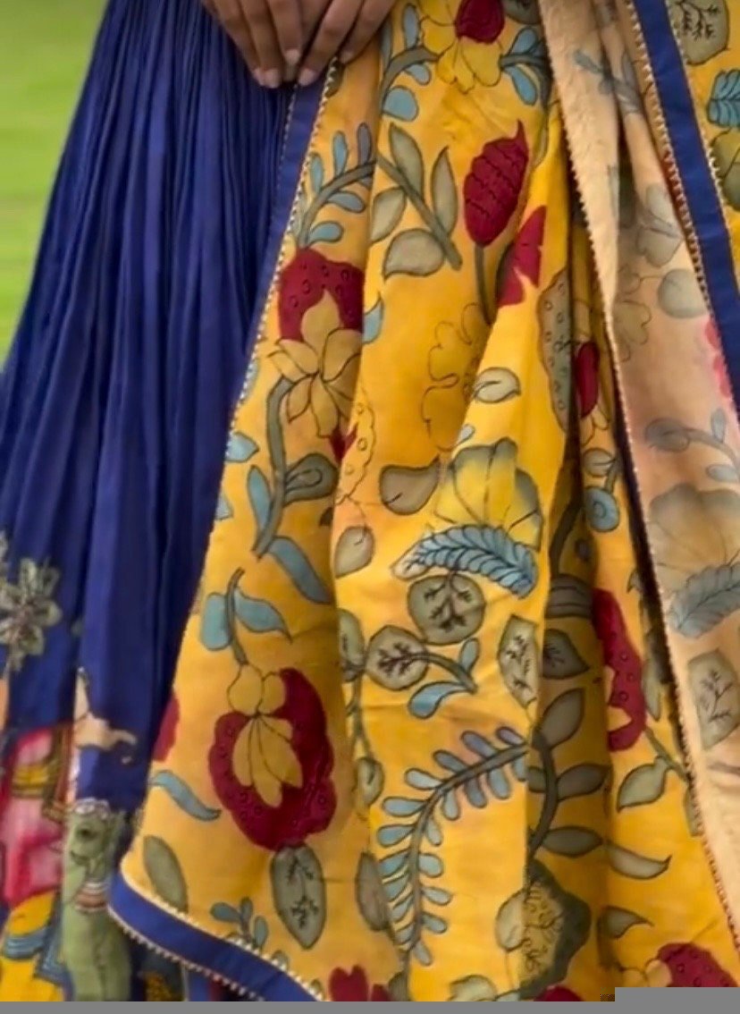 Women’s pure kalamkari lehenga set / crop top lehenga / Hand painted lehenga USA / wedding lehenga USA / kalamkarilehenga choli /voggish usa