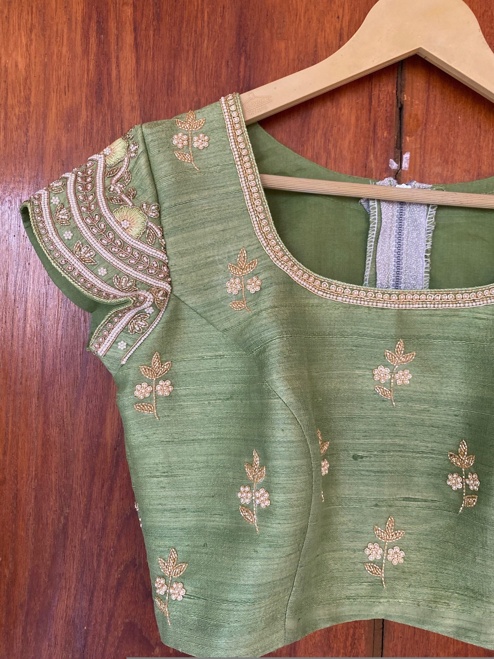Pure silk hand embroidery blouse/saree maggam blouse /light green saree blouse/hand embroidered blouse/pista green ready made blouse zardosi