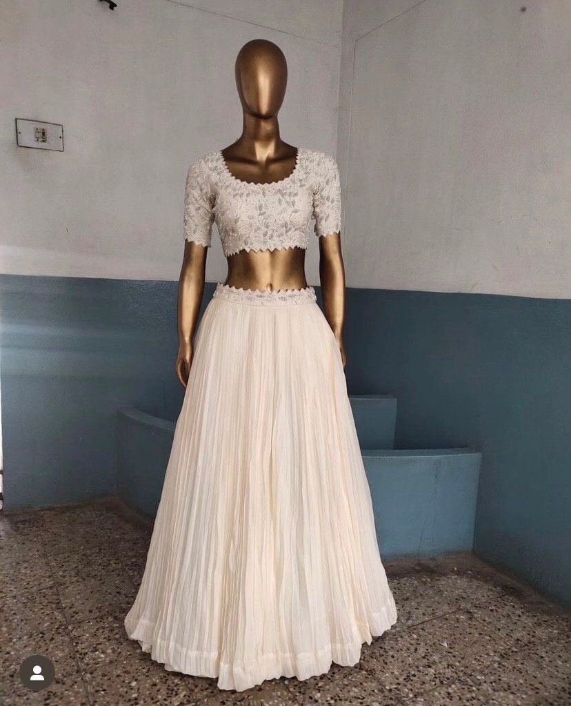 Women’s lehenga set/cream croptop lehenga/Indian crop top skirt USA/hand embroideredwedding lehenga USA/cream silk skirt/white ruffle leheng