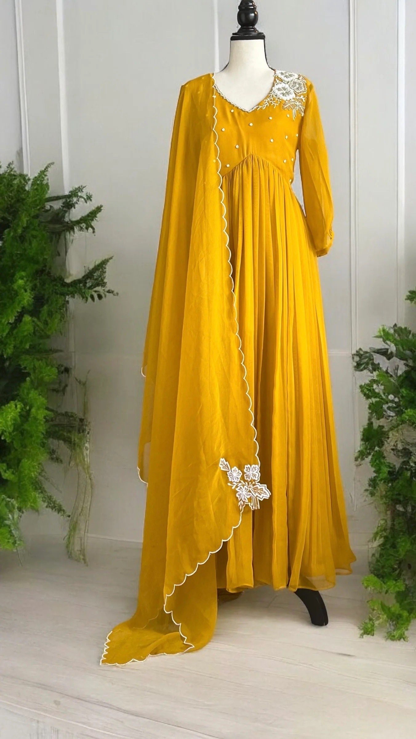 Hand embroidered Anarkali with scallop dupatta/yellow anarkali suit/georgette anarkali dupatta USA/ Indian dresses/anarkali dupatta set usa