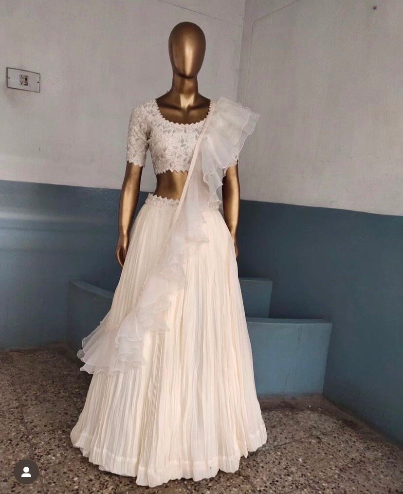 Women’s lehenga set/cream croptop lehenga/Indian crop top skirt USA/hand embroideredwedding lehenga USA/cream silk skirt/white ruffle leheng