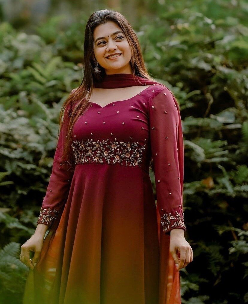 Hand embroidered Anarkali with pants/anarkali suit set/redanarkali wit dupatta USA/maroon red kurta with dupatta/burgundy red anarkali dress