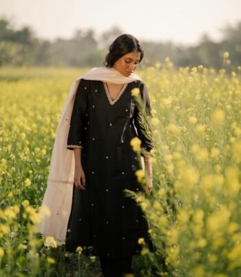 Hand embroidered black Kurta pyjama with dupatta/straight kurta suit set/kurta with dupatta USA/Indian dresses/black suit set with dupatta