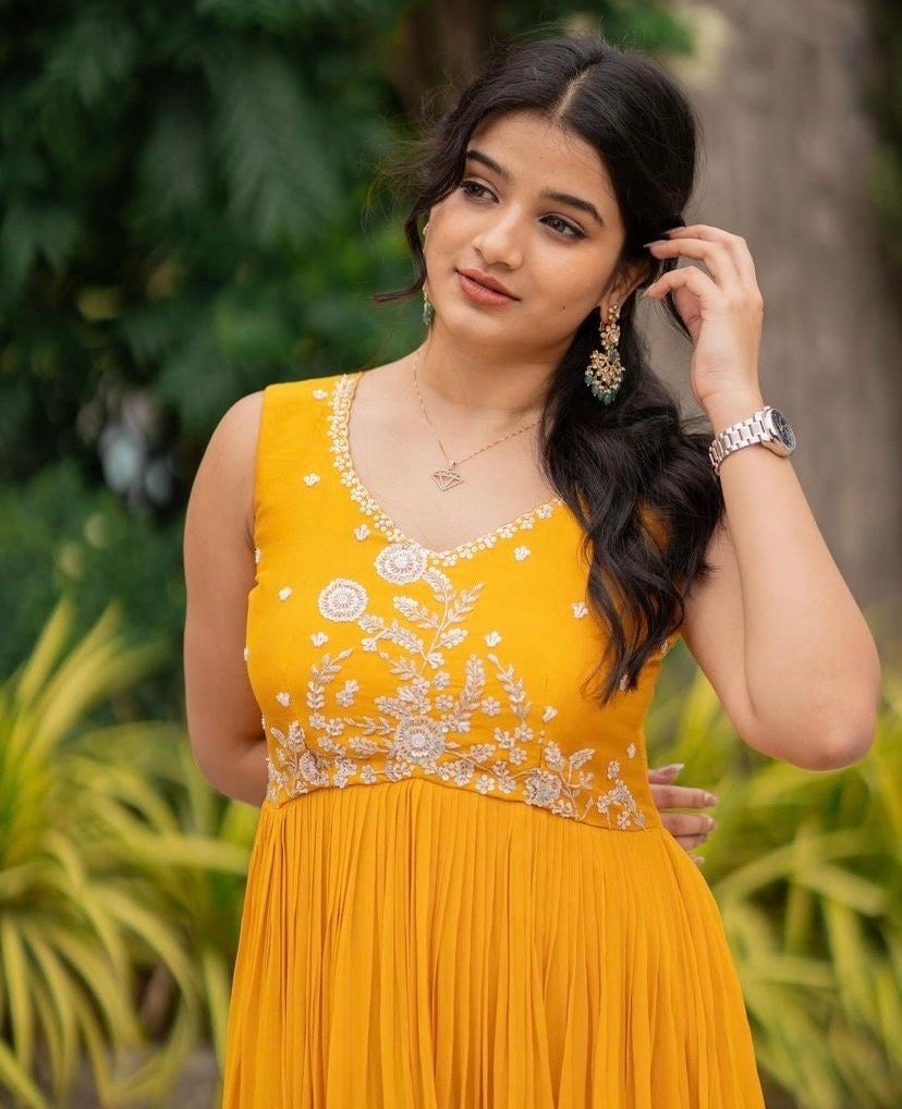 Yellow Anarkali suit usa/mustard yellow anarkali kurta/ sleeveless anarkali/yellow hand embroidered dress/Haldi outfit/yellow kurta/anarkali