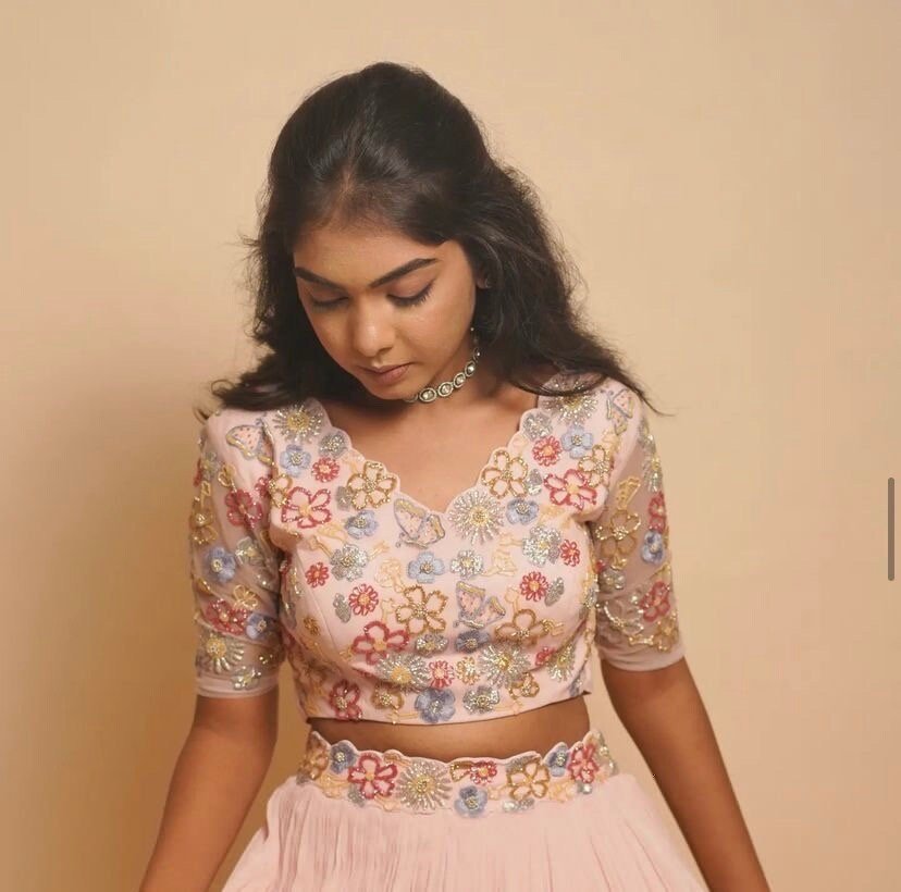 Women’s lehenga set/ crop top lehenga/Heavy crop top skirt USA/wedding lehenga USA /sequin lehenga skirt/peach lehenga/teens top n lehenga