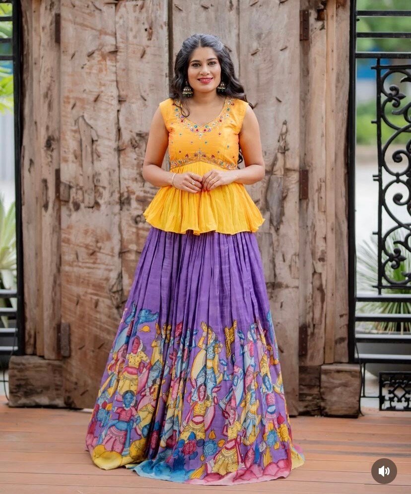 Hand-Painted Kalamkari Lehenga Set: Silk Crop Top, Embroidered Skirt, Kalamkari lehenga set,lavender I lehenga set , hand painted lehenga se