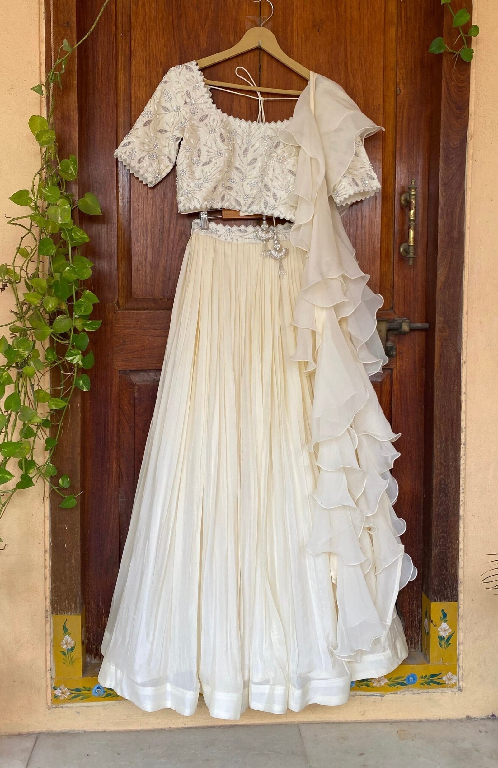 Women’s lehenga set/cream croptop lehenga/Indian crop top skirt USA/hand embroideredwedding lehenga USA/cream silk skirt/white ruffle leheng