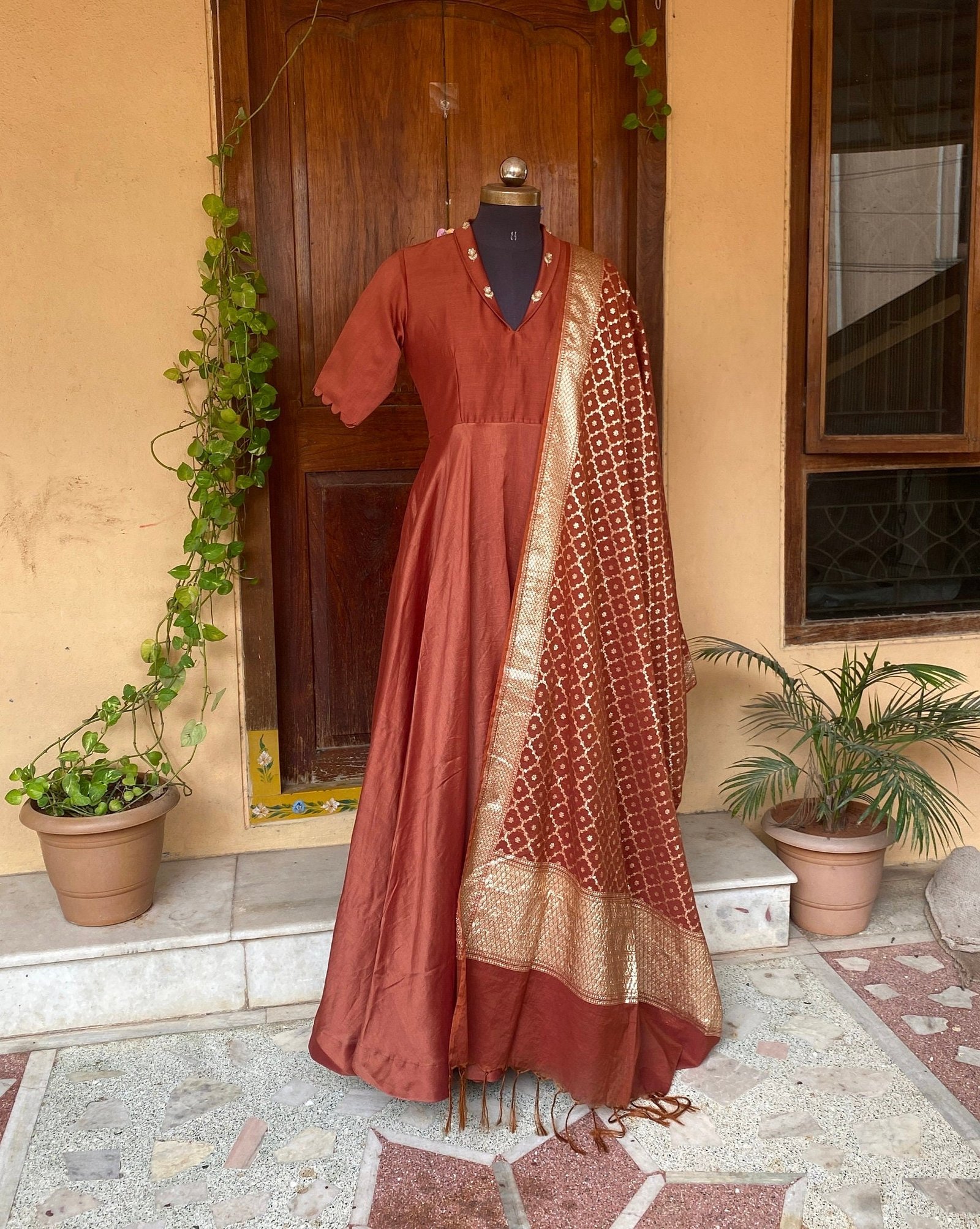 Anarkali with chanderi handloom dupatta / anarkali suit set / anarkali dupatta USA / red handloom dupatta / Indian dresses/ voggish USA
