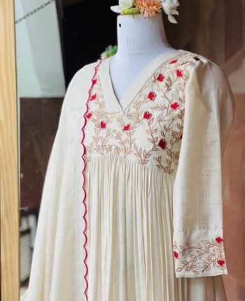 embroidered cream chanderi Kurta with dupatta/chanderi  anarkali kurta suit set/white kurta with dupatta USA/cream white suit with dupatta s