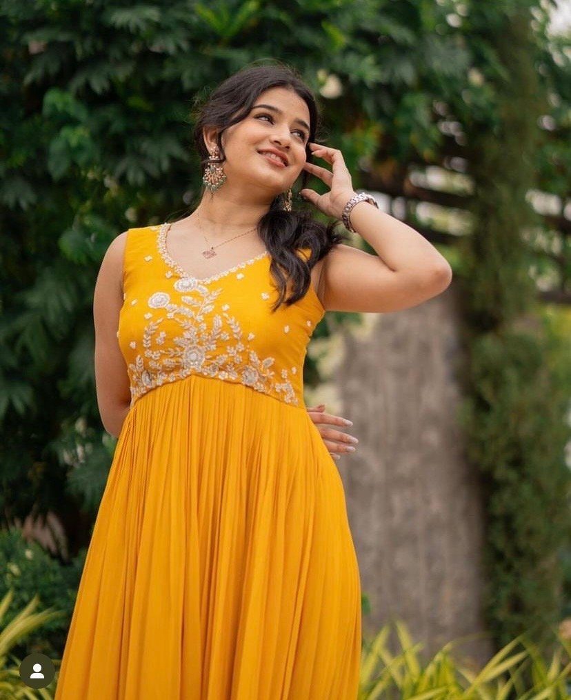 Yellow Anarkali suit usa/mustard yellow anarkali kurta/ sleeveless anarkali/yellow hand embroidered dress/Haldi outfit/yellow kurta/anarkali