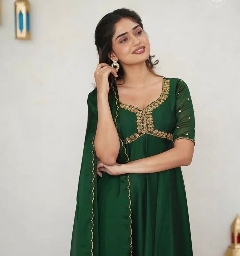 Hand embroidered green Anarkali/festive anarkali suit with dupatta/ green designer anarkali gown USA/green anarkali/Zardosi hand work dress