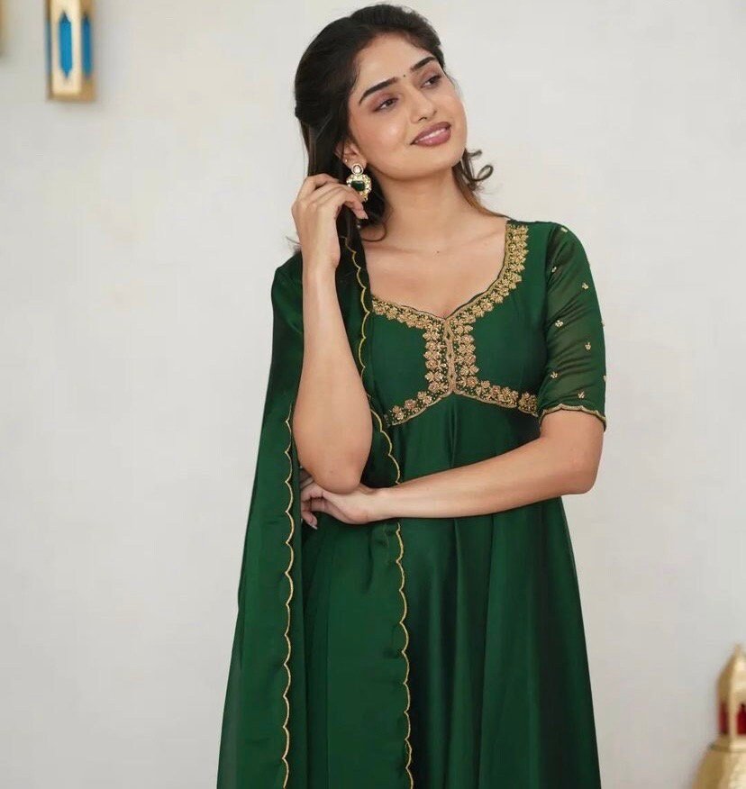 Hand embroidered green Anarkali/festive anarkali suit with dupatta/ green designer anarkali gown USA/green anarkali/Zardosi hand work dress