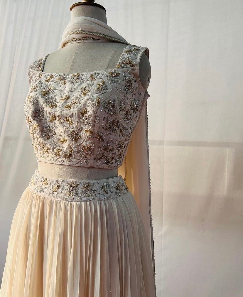 Women’s lehenga set/cream croptop lehenga/Indian crop top skirt USA/hand embroidered lehenga set dupatt/cream silk skirt/white lehenga choli