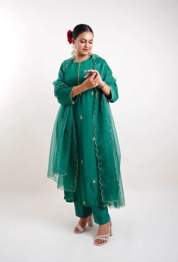 Hand embroidered green Kurta pyjama with dupatta/straight kurta suit set/kurta with dupatta USA/Indian dresses/green suit set with dupatta
