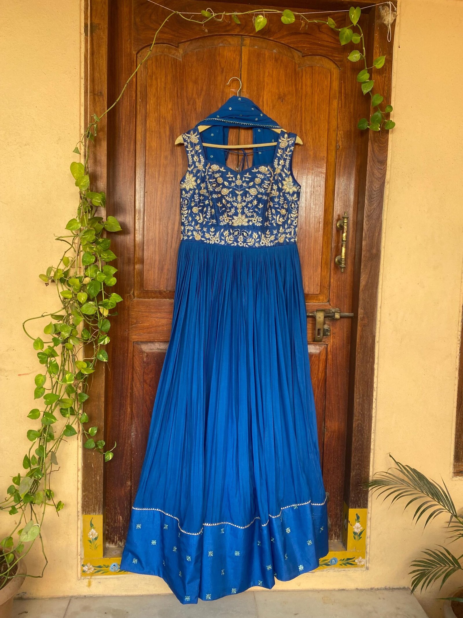 Blue Anarkali suit usa/hand embroidery anarkali kurta/royal blue anarkali dress/ sleeveless dress anarkali/Indian dresses/blue anarkali USA